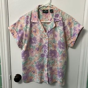 Vintage Cabin Creek pastel floral short sleeve button down cuffed sleeves